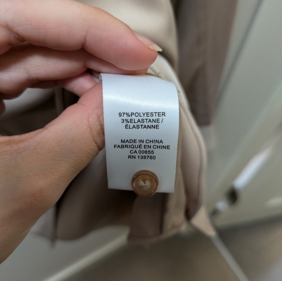 RW&Co Long sleeve button-down satin blouse - Picture 5 of 6